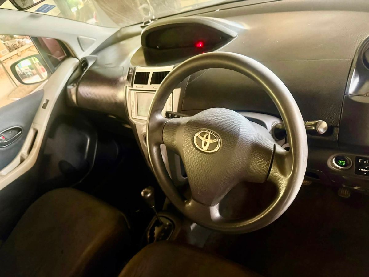 Toyota Vitz (Bouwjaar 2005) - afbeelding 3