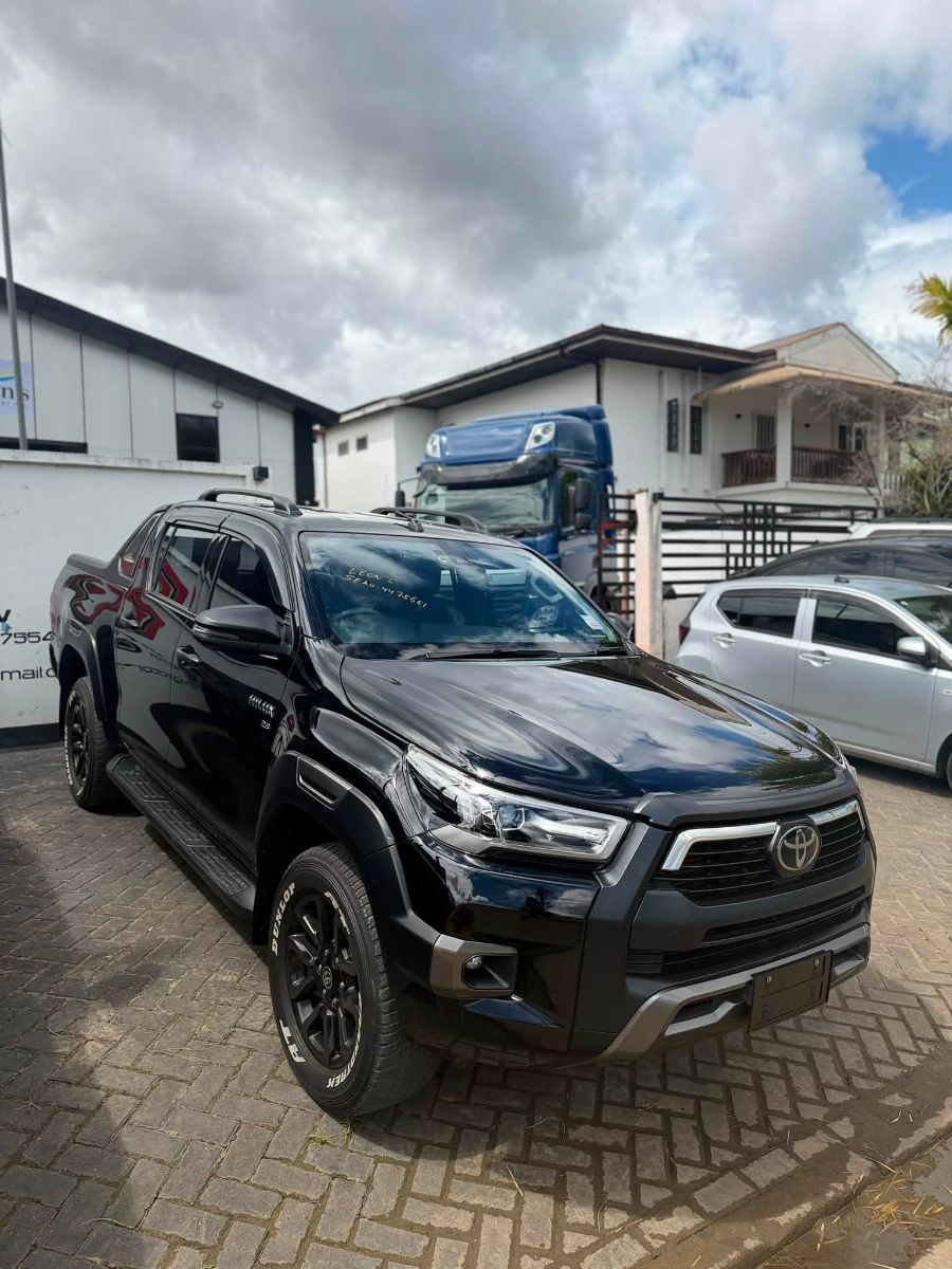 Toyota Hilux Rocco (2021) โ 4WD Te Koop