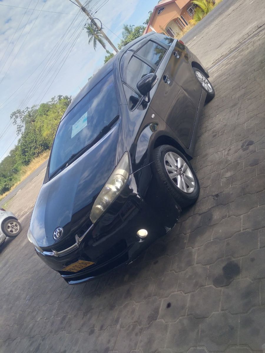 Toyota Wish (2009) โ In Zeer Goede Staat
