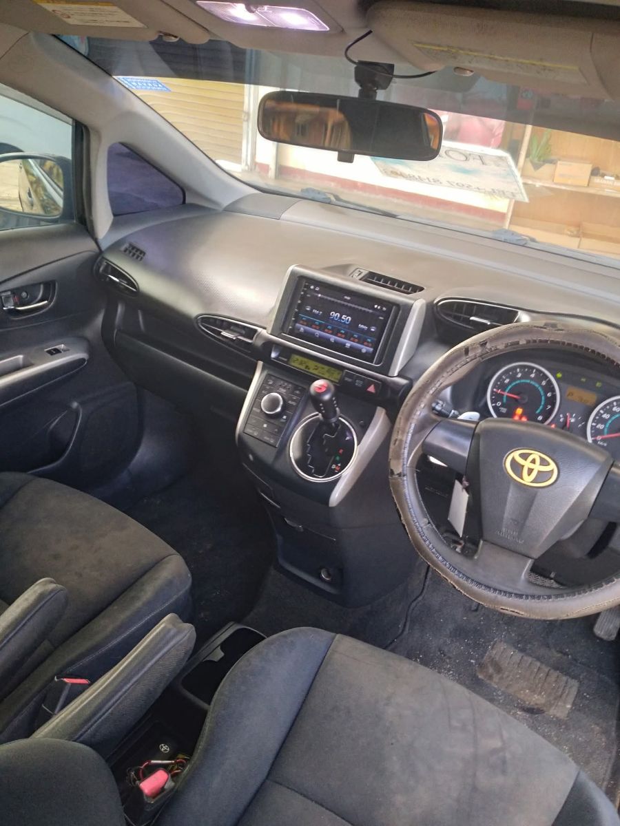 Toyota Wish (2009) – In Zeer Goede Staat - afbeelding 2