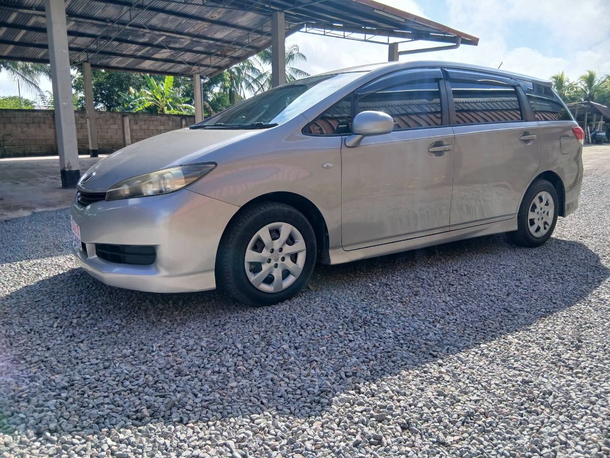 Toyota Wish (2012) โ Te Koop
