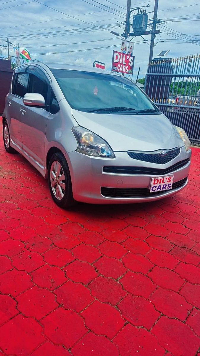 Toyota Ractis Te Koop โ Bouwjaar 2010