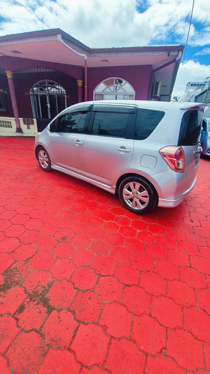Toyota Ractis Te Koop – Bouwjaar 2010 - afbeelding 3