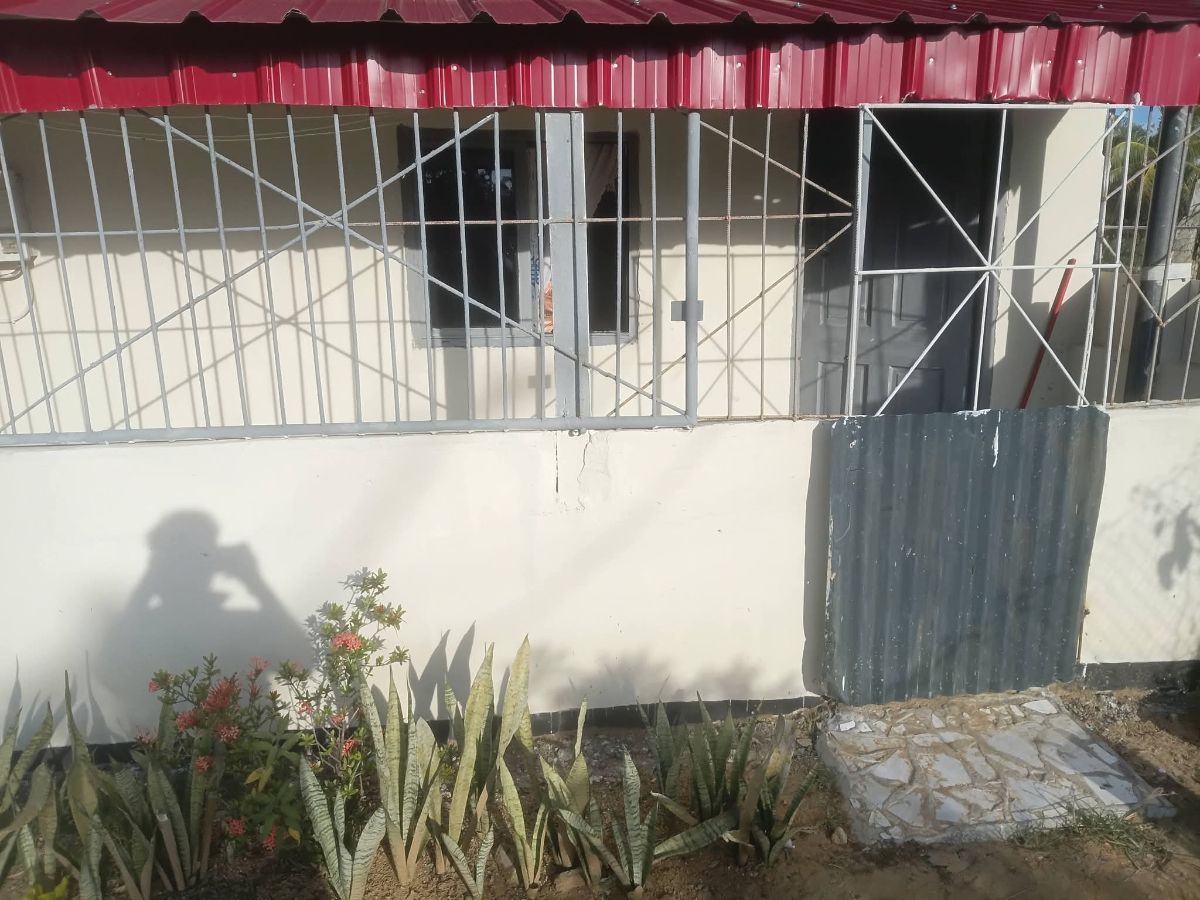 1-Kamer Woning Te Huur – Meerzorg, Commewijne