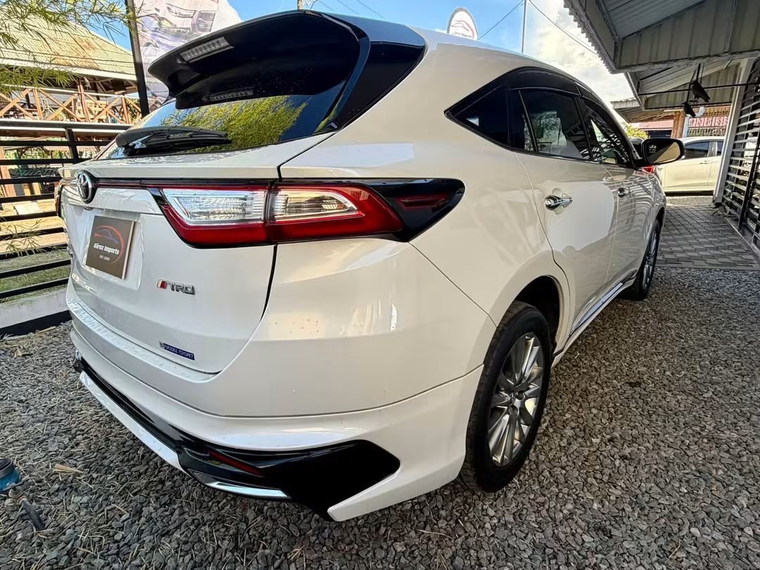 PAS INGEVOERD! Toyota Harrier 2019 | TRD | USD 24.750 - afbeelding 4