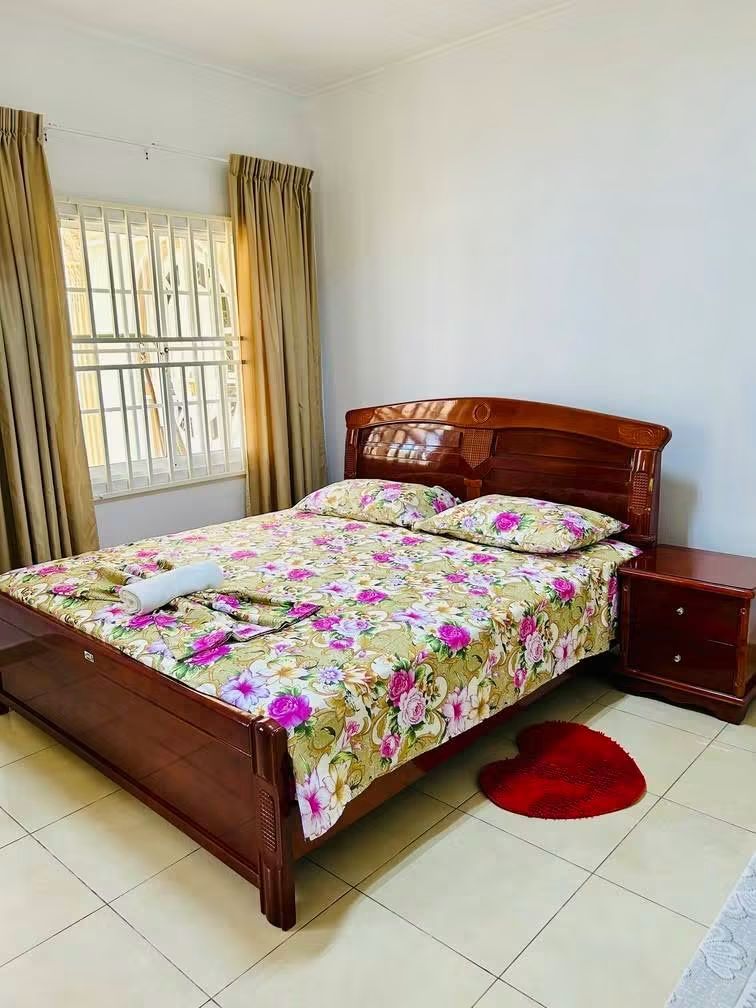 Gemeubileerde Woning te Huur – 3 Slaapkamers | Paramaribo - afbeelding 4