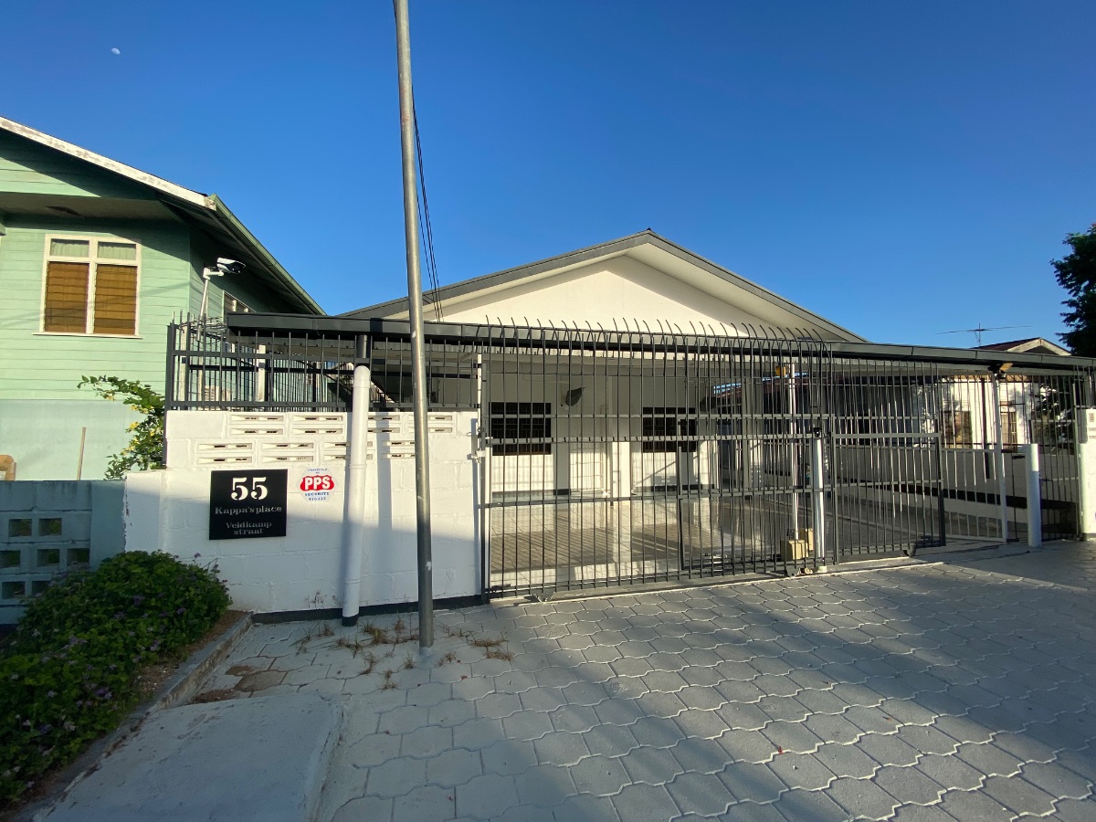 Kappa’s Place 55 🇸🇷 | Modern appartementverhuur in Paramaribo 🏡✨