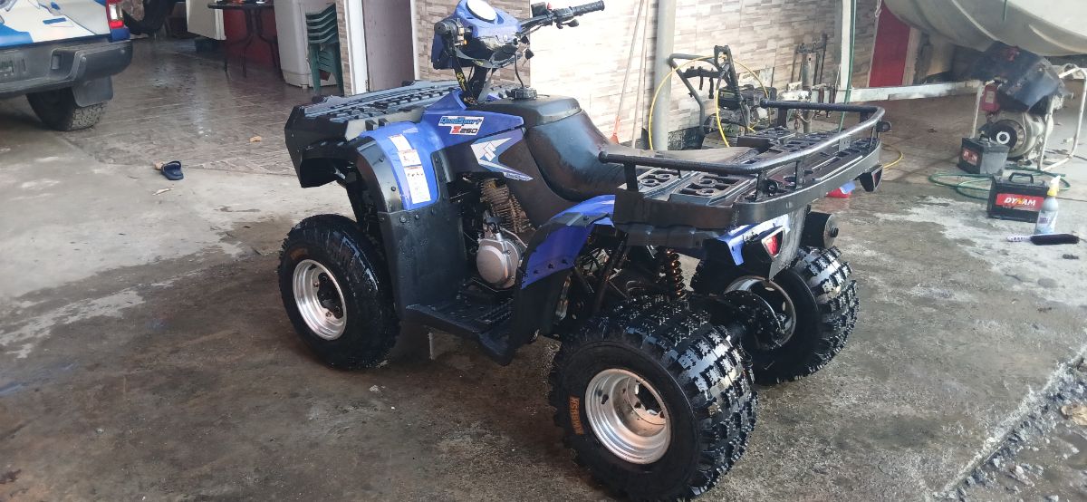 250cc atv 4x4