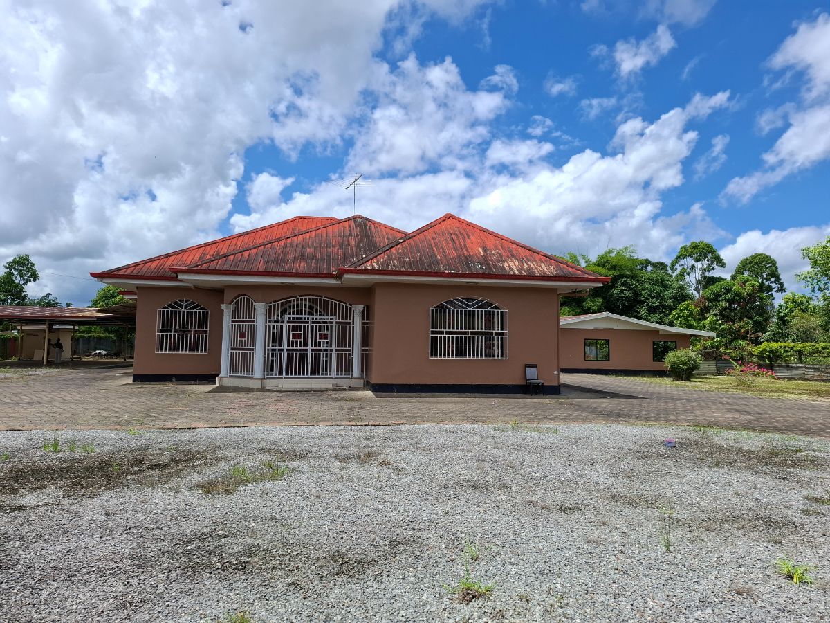 TE KOOP | Ruime & Luxe Woning met Extra Woning op Groot Perceel