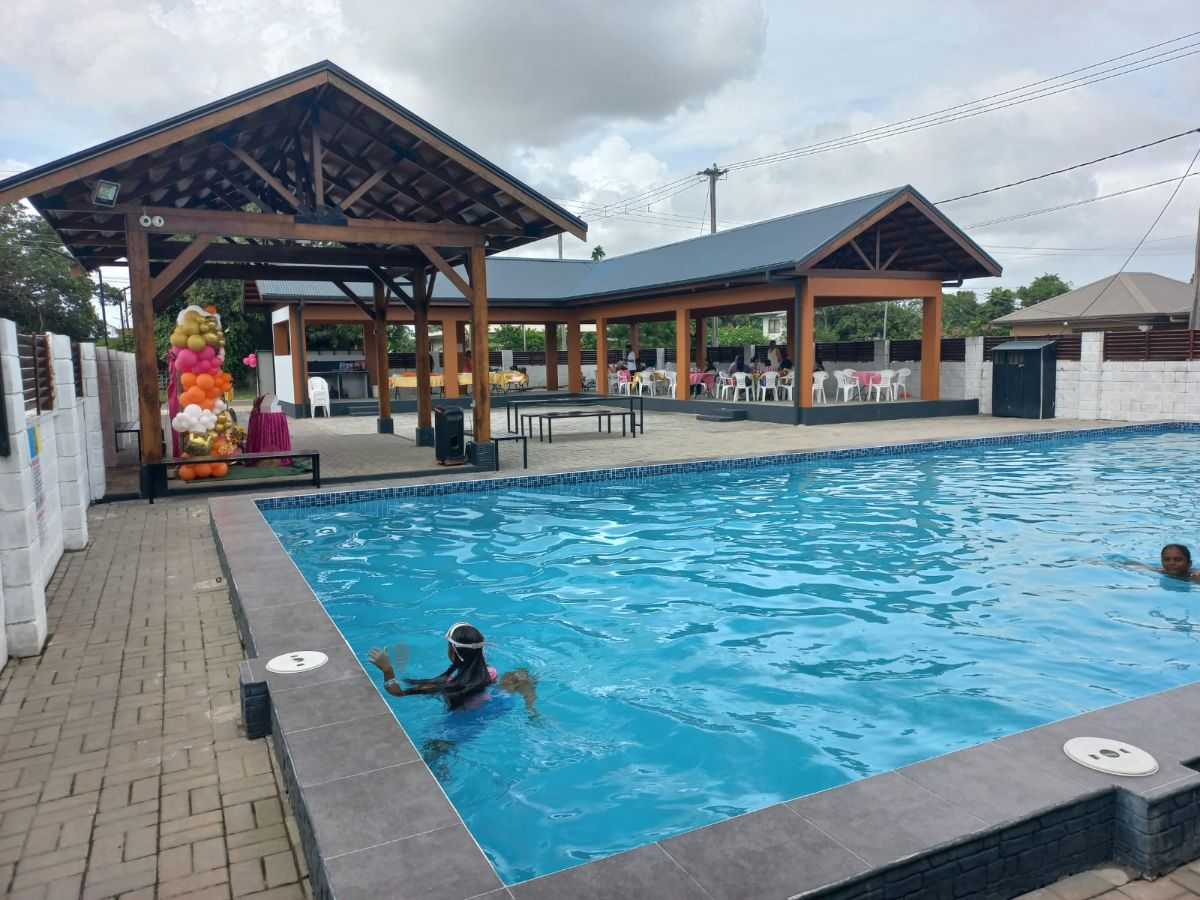 Pool For Rent - afbeelding 2