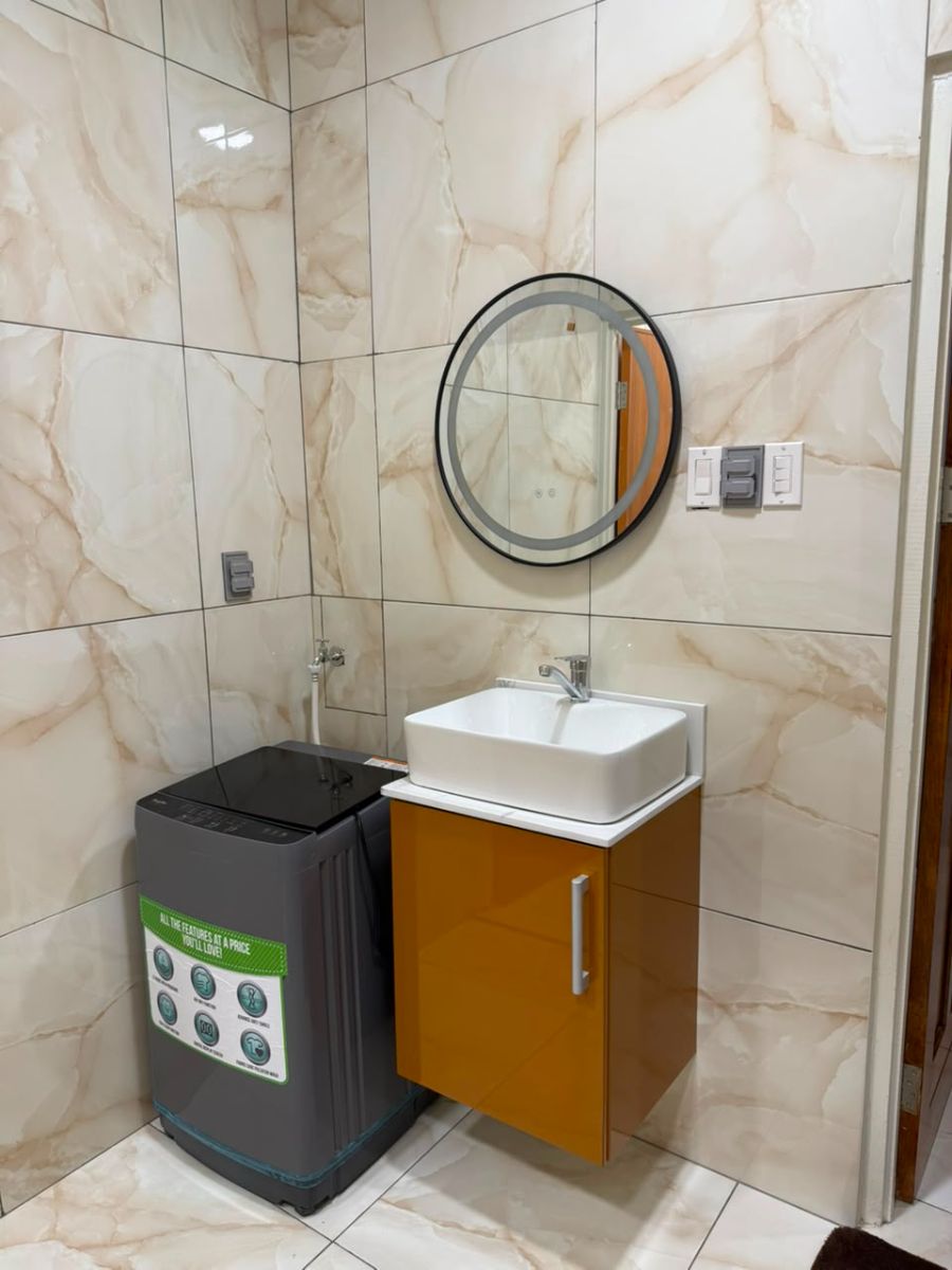 Modern gemeubileerd 2-slaapkamer appartement te huur - afbeelding 4